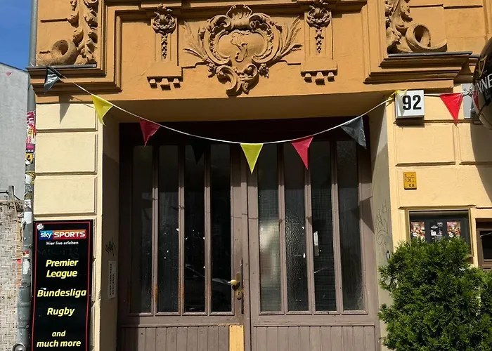 Simple Mitte Artist, Lgbtq And Work & Travel Friendly Apartman *