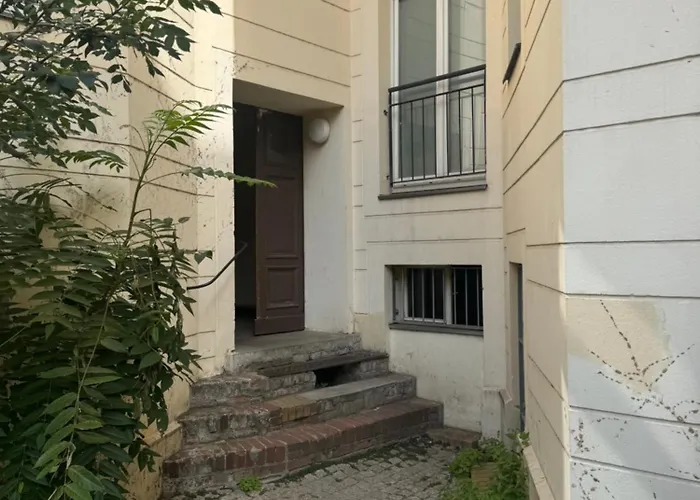 Simple Mitte Artist And Lgbtq Friendly